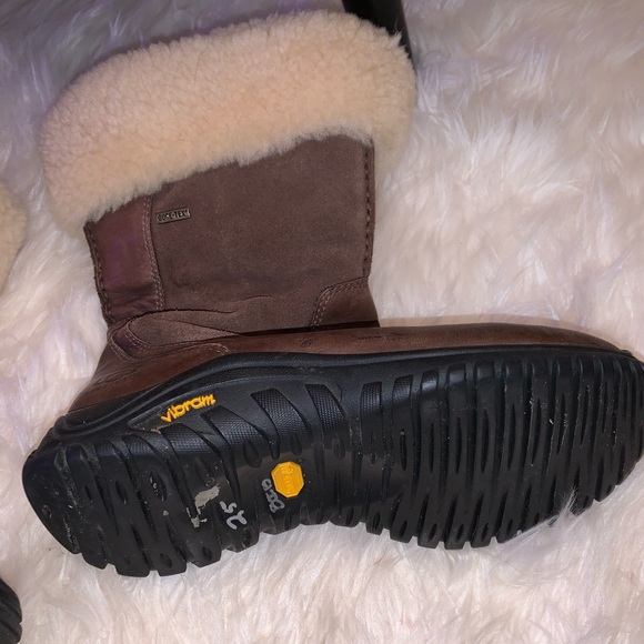 UGG Bandon Snow Boots - Picture 4 of 8
